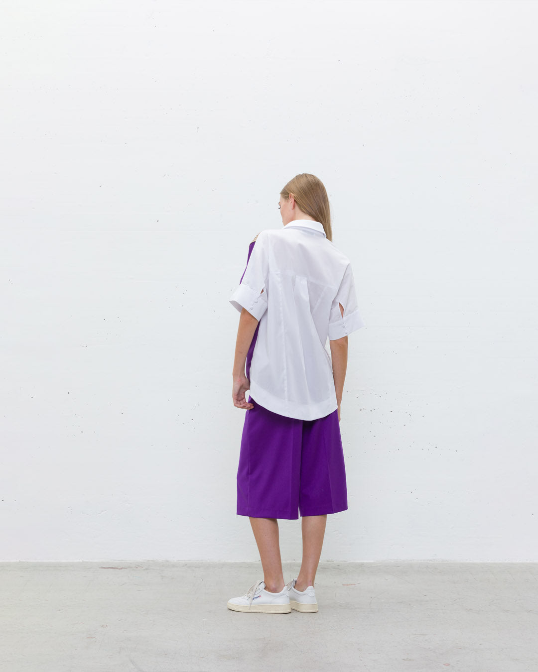 Shirt with two -tone design