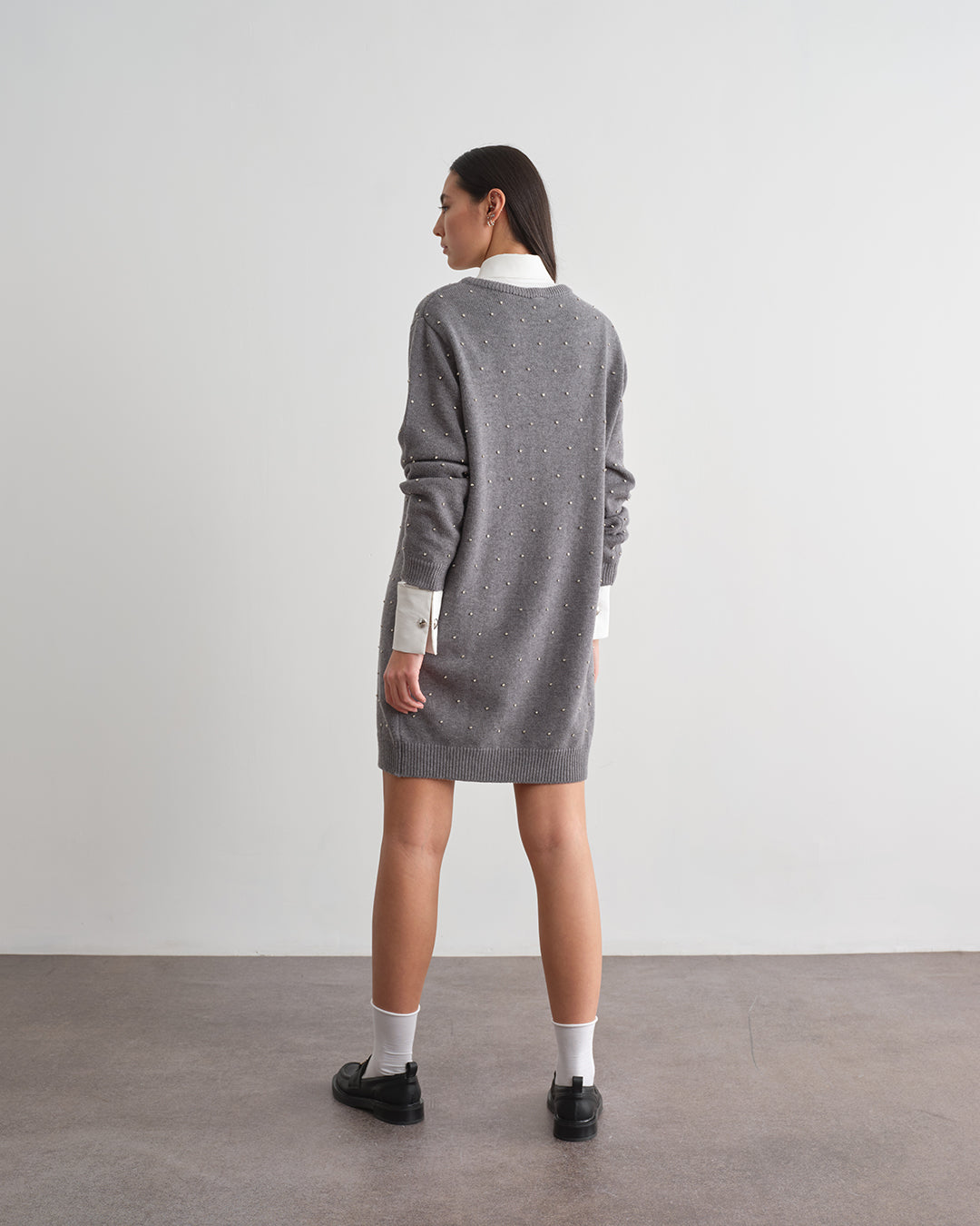 Sweater with round neckline and rhinestones (copy)